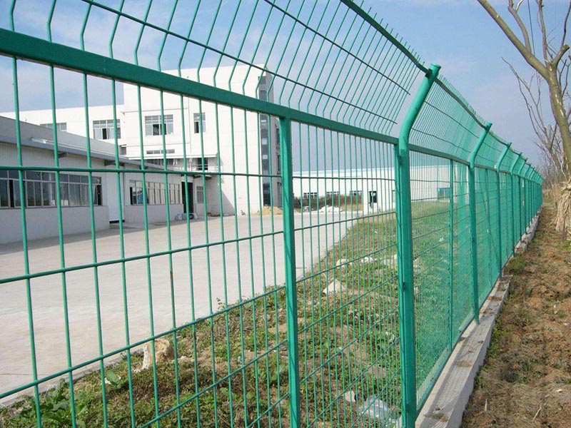 框架護欄網安裝效果圖